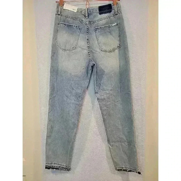 New Insane Gene Hi-Rise Girlfriend Raw Hem Distressed Jeans 9 / 28 - Picture 7 of 9